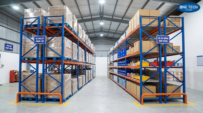 So sánh kệ Selective và kệ kho đa năng So sánh kệ Selective và kệ kho đa năng cho doanh nghiệp Hưng Yên